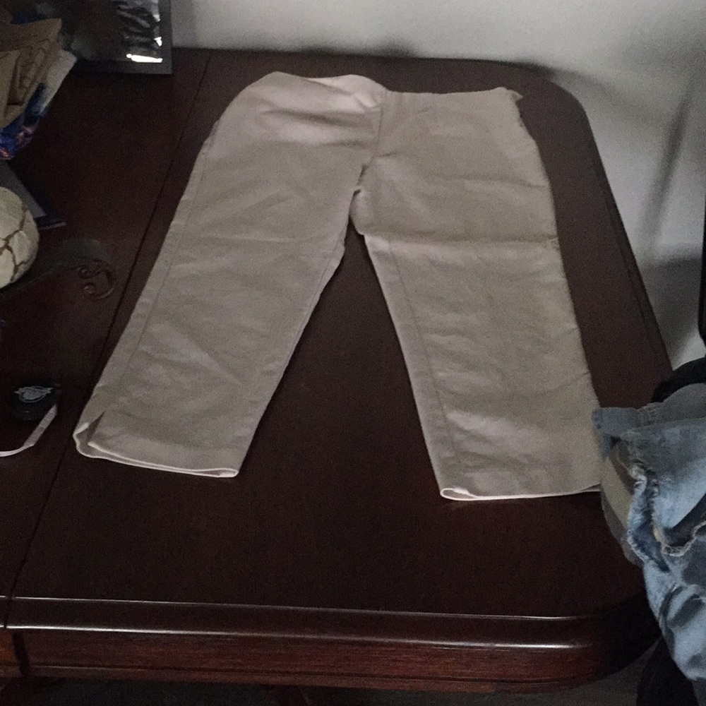 Cropped pants